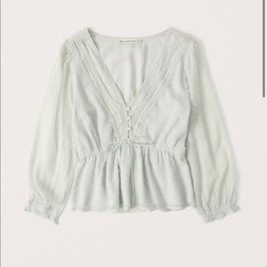 NWT Abercrombie 3/4 Sleeve Tie-Front Babydoll Top